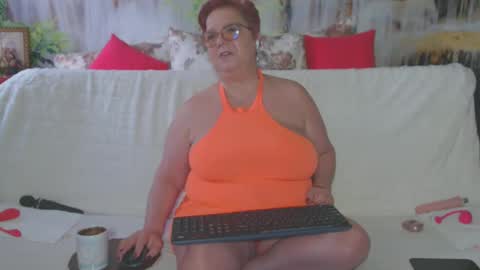 Snapshot of queenpammy chatting on 02-05-25, 07:07 QueenPammy online show from 02-05-25, 07:07