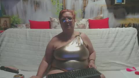 Snapshot of queenpammy chatting on 02-09-25, 06:22 QueenPammy online show from 02-09-25, 06:22