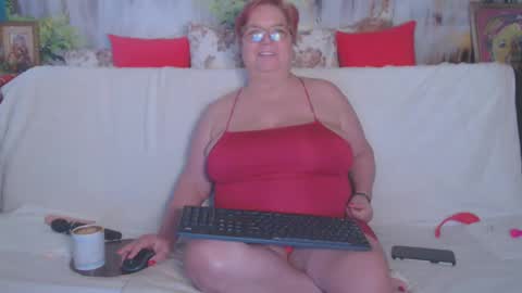 Snapshot of queenpammy chatting on 02-15-25, 02:00 QueenPammy online show from 02-15-25, 02:00