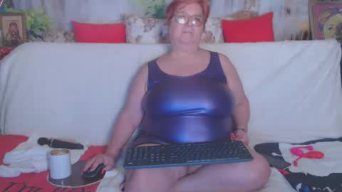 Snapshot of queenpammy chatting on 02-20-25, 03:41 QueenPammy online show from 02-20-25, 03:41