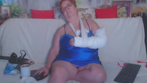 Snapshot of queenpammy chatting on 02-26-25, 10:15 QueenPammy online show from 02-26-25, 10:15