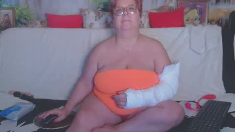 Snapshot of queenpammy chatting on 03-03-25, 02:15 QueenPammy online show from 03-03-25, 02:15
