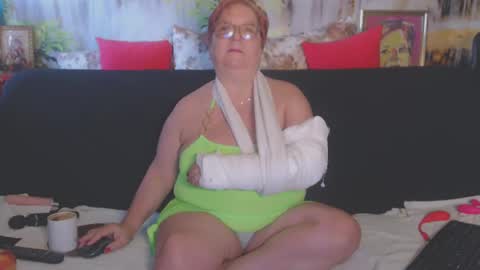 Snapshot of queenpammy chatting on 03-06-25, 07:03 QueenPammy online show from 03-06-25, 07:03