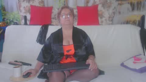Snapshot of queenpammy chatting on 10-01-25, 04:40 QueenPammy online show from 10-01-25, 04:40