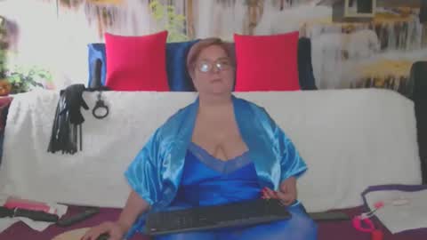 Snapshot of queenpammy chatting on 11-25-25, 08:58 QueenPammy online show from 11-25-25, 08:58