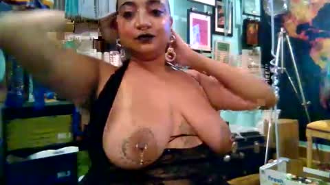 Queen Hilarity online show from 02-03-26, 12:20