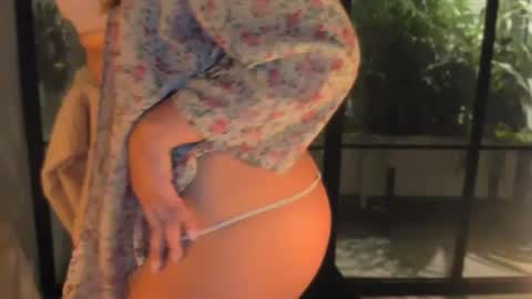 Snapshot of queenv66 chatting on 01-17-26, 02:27 Val - online show from 01-17-26, 02:27