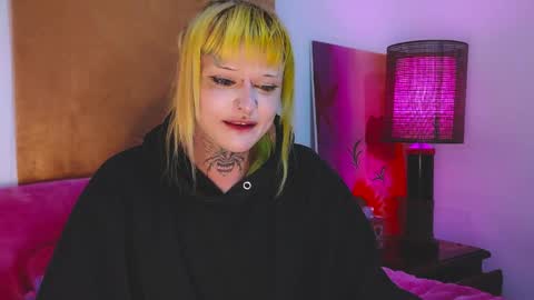 Sky Burrito online show from 04-05-26, 03:04