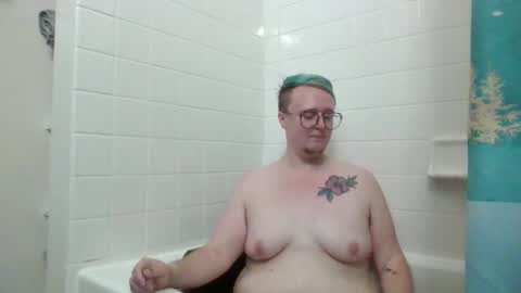 queerlyjaz online show from 09-14-25, 06:40