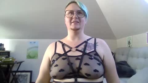 queerlyjaz online show from 09-18-25, 11:40