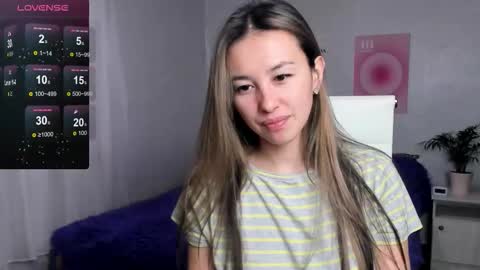 Snapshot of queitsharm_ chatting on 11-19-25, 06:46 Anna online show from 11-19-25, 06:46