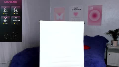 Snapshot of queitsharm_ chatting on 11-22-25, 06:34 Anna online show from 11-22-25, 06:34