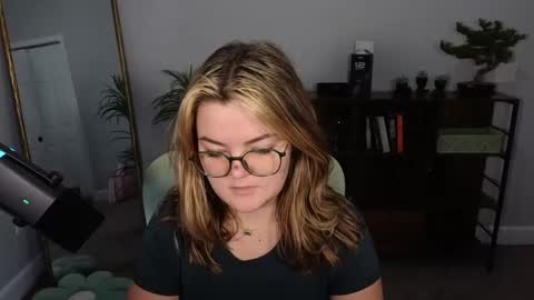 Bri online show from 09-26-25, 03:43