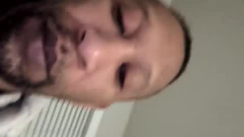 Snapshot of quindre chatting on 10-18-25, 08:04 quindre online show from 10-18-25, 08:04