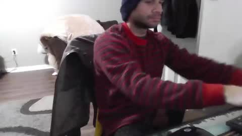 Snapshot of quinsanre chatting on 12-05-24, 12:08 Bones online show from 12-05-24, 12:08