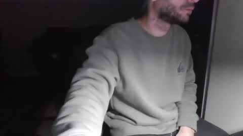 Snapshot of quinsanre chatting on 01-10-25, 02:46 Bones online show from 01-10-25, 02:46