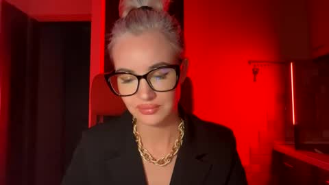 qusi28 online show from 02-25-25, 10:18