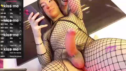 Snapshot of quuen_valery chatting on 07-19-26, 10:57 quuen_valery online show from 07-19-26, 10:57