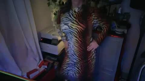 ViVaLuvLicious online show from 01-29-25, 01:27