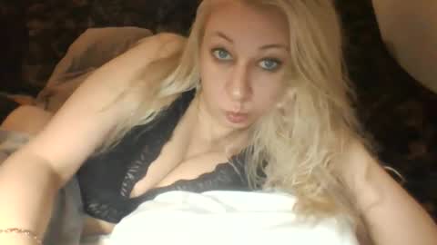 Snapshot of qwertyuio71919 chatting on 06-29-26, 11:10 qwertyui online show from 06-29-26, 11:10