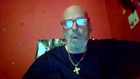 qwertyuiop22348015 online show from 04-18-26, 07:58