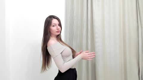 Snapshot of r00xvel chatting on 12-06-24, 05:09 r00xvel online show from 12-06-24, 05:09