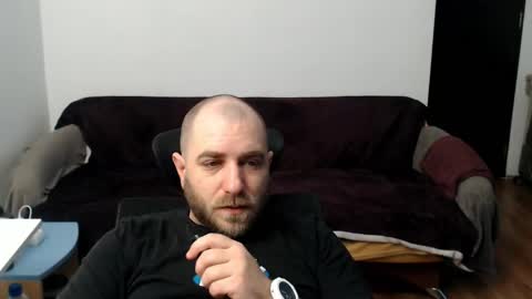 Snapshot of r0bila chatting on 02-15-26, 09:11 R0bila online show from 02-15-26, 09:11