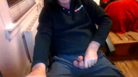 Snapshot of r30csm13 chatting on 10-17-25, 05:48 r30csm13 online show from 10-17-25, 05:48