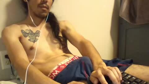 Snapshot of r8drfn89 chatting on 12-17-24, 01:18 Chocol8t online show from 12-17-24, 01:18