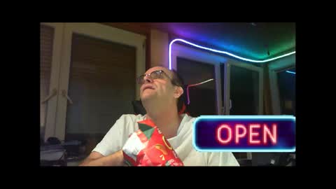 Snapshot of r_2d2_ chatting on 03-02-25, 01:04 dj mike online show from 03-02-25, 01:04