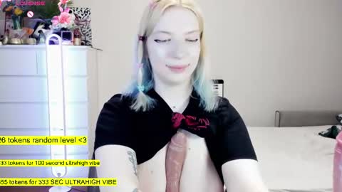 Snapshot of raaaaaaawr chatting on 06-10-26, 01:06 - online show from 06-10-26, 01:06