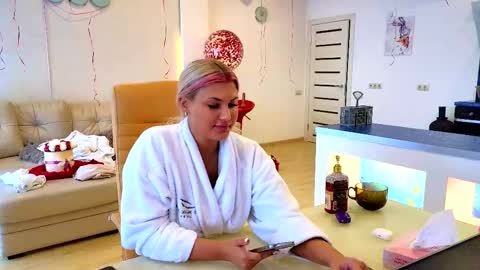 Jess  John online show from 02-19-25, 08:44