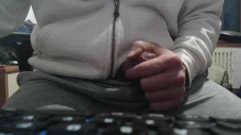 Raccoon68 online show from 02-11-26, 09:58