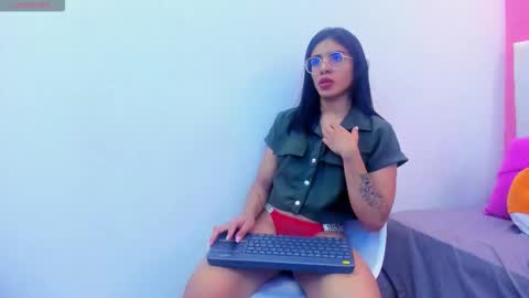 Rachel Donnelly online show from 09-12-25, 05:07