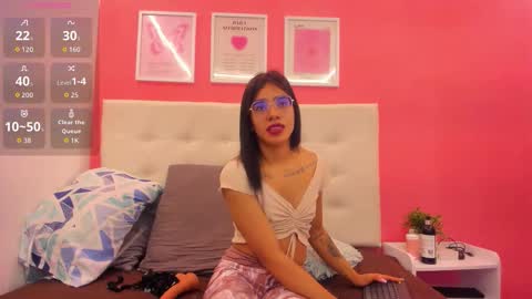 Rachel Donnelly online show from 09-16-25, 04:46