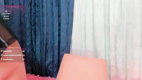 Snapshot of rachel_dubois chatting on 03-10-25, 04:38 Rachel online show from 03-10-25, 04:38