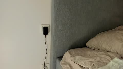 Sherryl online show from 11-27-25, 08:44