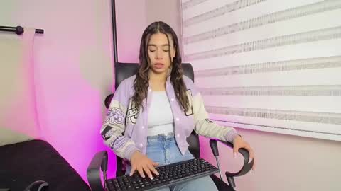 Rachell online show from 03-02-25, 03:34