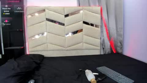 Snapshot of rachell_grey_ chatting on 04-28-26, 03:00 Rachel online show from 04-28-26, 03:00