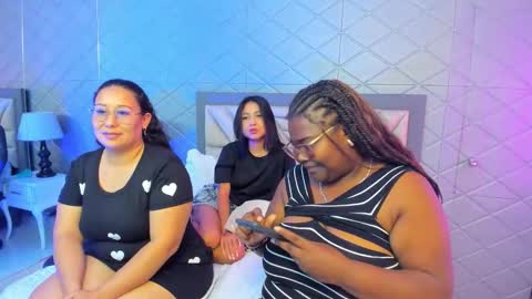 Rachell online show from 12-15-25, 01:10