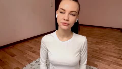 Snapshot of rachelpoisso chatting on 11-06-25, 08:04 Rachel online show from 11-06-25, 08:04