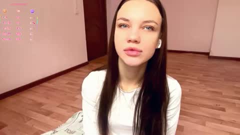 Snapshot of rachelpoisso chatting on 11-12-25, 08:04 Rachel online show from 11-12-25, 08:04