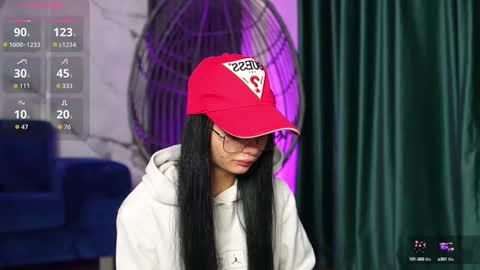 Snapshot of rachelravee chatting on 10-19-25, 04:13 Ann online show from 10-19-25, 04:13