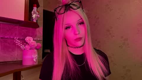 Lily online show from 03-24-26, 06:46