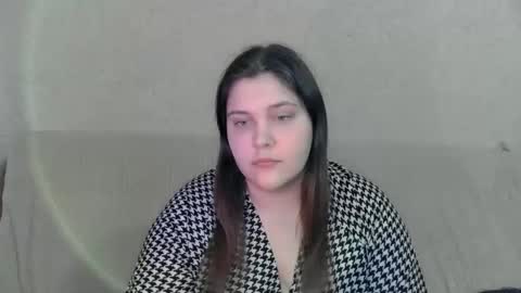 Snapshot of rachelwild chatting on 03-06-25, 12:52 RachelWild online show from 03-06-25, 12:52