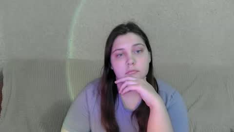 Snapshot of rachelwild chatting on 03-09-25, 03:49 RachelWild online show from 03-09-25, 03:49
