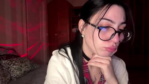 Snapshot of radiant_luna chatting on 12-13-25, 10:48 Luna online show from 12-13-25, 10:48