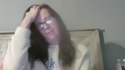 Snapshot of radiantpeachgoddess chatting on 02-17-25, 03:25 Radiant Peach Goddess online show from 02-17-25, 03:25