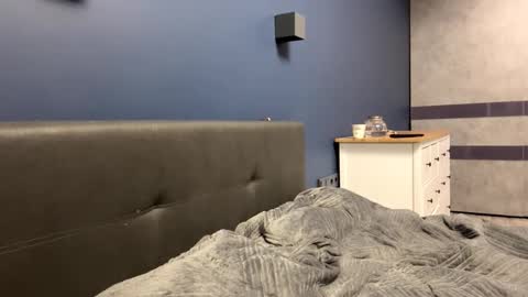 Snapshot of raeannschemmer chatting on 02-20-26, 03:34 Mila online show from 02-20-26, 03:34