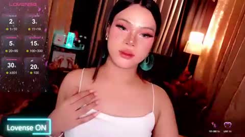 Snapshot of raeganclinton chatting on 09-12-25, 12:44 raeganclinton online show from 09-12-25, 12:44